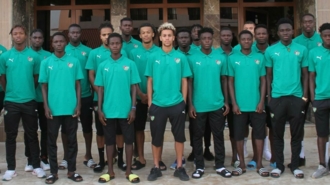 Adjakly - groupe Togo U23.jpg