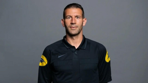 Stinat arbitre.jpg